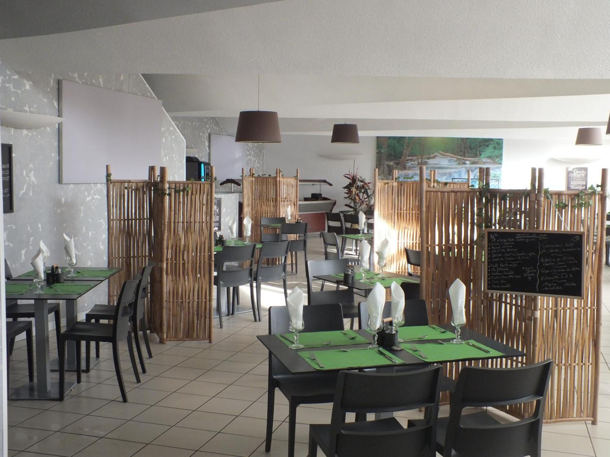 Logis Hotel Restaurant Le Clos Saint Loup Bram Экстерьер фото