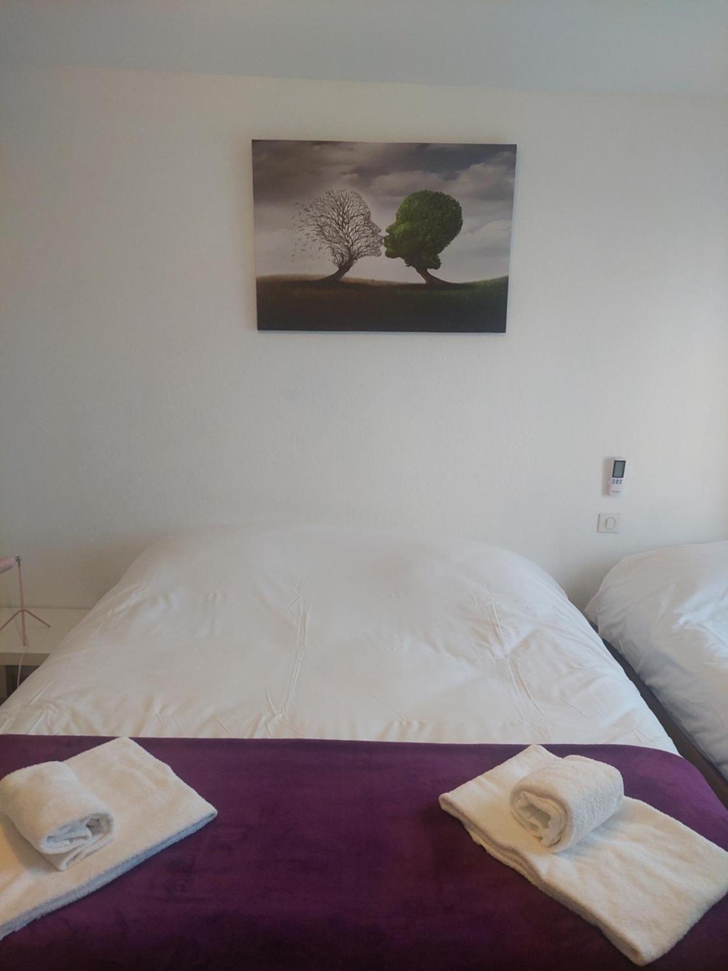 Logis Hotel Restaurant Le Clos Saint Loup Bram Экстерьер фото